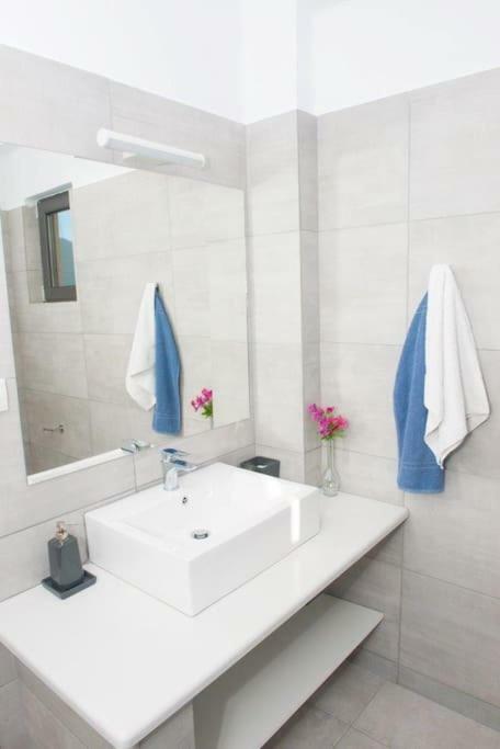 Irene Twin Condo Plataria Exterior photo